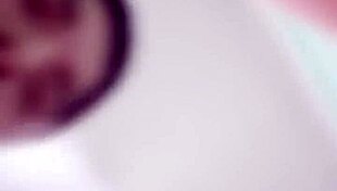 ¿Quién me folla el culo así de rico en poses calientes?