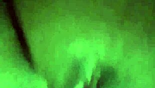 ¿Quién me folla el culo así de rico en poses calientes?