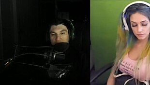 joycgee and trainwrecks grind hard in live webcam domination show