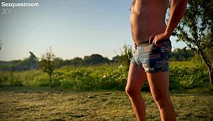 easy peeing outdoors feels so warm and naughty 😏💦