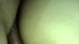 Neighbor slips into yoga leggings for sneaky gym girl hookup when boyfriend leaves