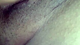 Gostosinha Teases on Webcam with Sultry Solo Moves