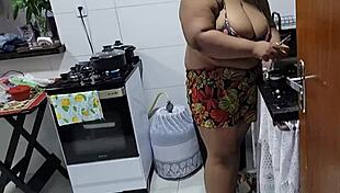 Chubby stepmom big tits sneaks from party for stepson kitchen pounding 🍑💦