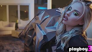 Big Ass Blonde Milf Anna Claire Clouds Poses Naked Bubble Butt Tease