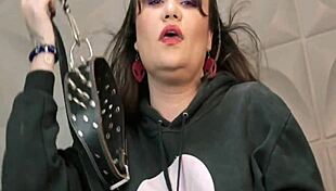 big wet lesbian pussies grind and lick in bisexual heat