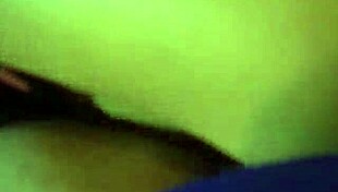 ay hermanastra no entres a mi cuarto!! te cojo tan duro que gimes y termino en tus tetas 🔥💦😩