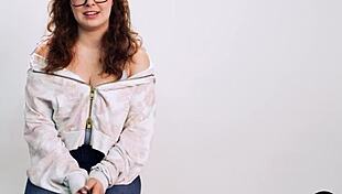 why does big ass milf leana loving's solo tease feel so tempting