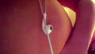 Mi amiga graba su culo grande masturbando 🔥🍑