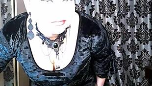 watch my mature wife work webcam as squirting whore with dildo closeups