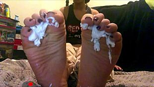 18 year old latina teen toes creamed during webcam foot worship