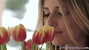 Stunning Beauty Rides Cowgirl Then Fucked Missionary Passionately by Erotic European Model