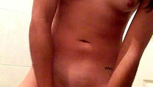 chava poblana fingers her pussy in solo masturbation session