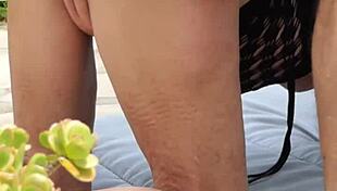 mature amateurs banging hot in the garden 😈🌳