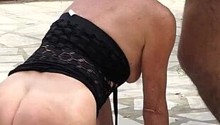 mature amateurs banging hot in the garden 😈🌳