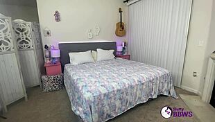 cameron skye masturbates with lesbian bbw help backstage