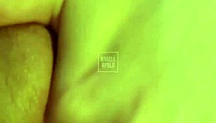 loira shakes huge ass teases pink pussy up close