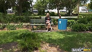 Jonathan Green Fills Lindsey Lakes' Face After Car Ride