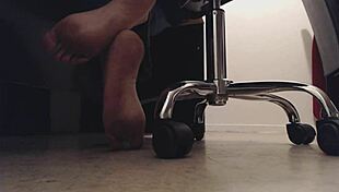 sneaky voyeur SPOTS dirty soles and crunching toes under desk