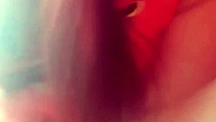 Madrastra jovencita cachonda sucks hijastro's verga deep on public bus mamada real homemade amateur petite