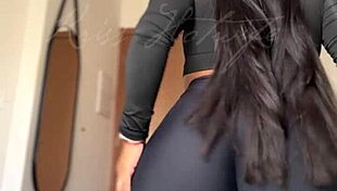 ei, quer ver essa gata preta de legging na sua tela nessa sexta 13?