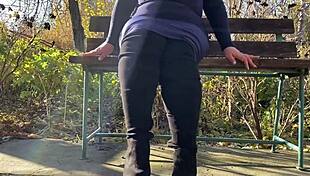 watch my mature stepmom masturbate thru pantyhose without stripping 😏💦