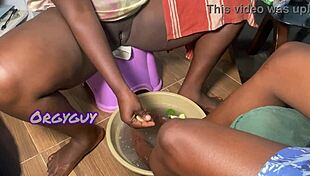 couple spreads juicy ebony milf trimmed pussy naughty while nails done homemade