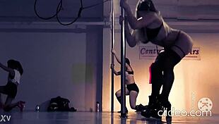 oh man this sexy doctora pole dances shakin her juicy ass im goin crazy!!