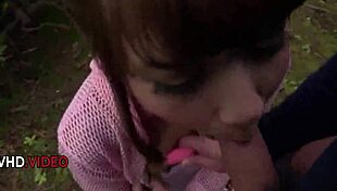 Sultry Anna Anjo Kneels Outdoor for JAV Blowjob