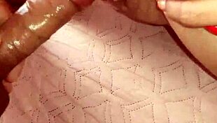 Mature bitch spreads for fierce homemade pounding