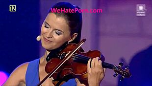 violinists accidentally flash upskirt panties during live performance