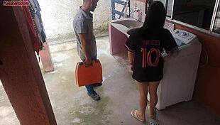 Married housewife pays washer tech with big ass while hubby’s out, rough bareback pounding