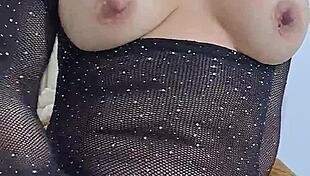 colombian latina fingers pussy with dildo till squirting wildly