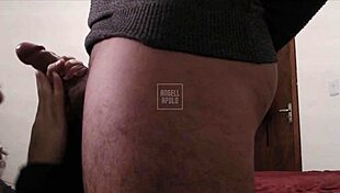 A Loirinha Do Amigo Sucks Me Off Until She Gets Every Drop!