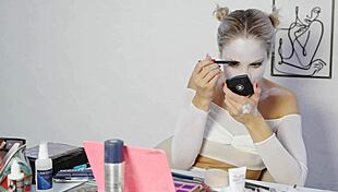 harley quinn cosplay makeup tease by miss daisy diamond for halloween