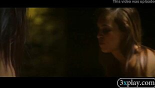 Sexy Babes Lick And Finger Pussies