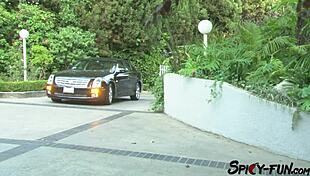 blonde amateur kneels for bodybuilder's thick facial cumshot