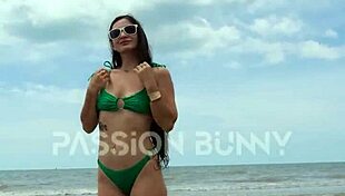 i cant stop flashin my petite tits beach walk public feels amazin