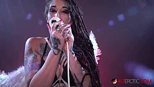 Sully savage rides tremor toy during hot interview 😏🔥