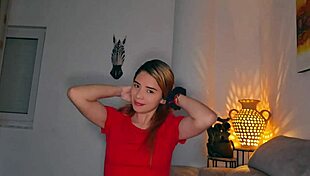 hermanastra en vestido follada duro por verga grande y gimiendo fuerte