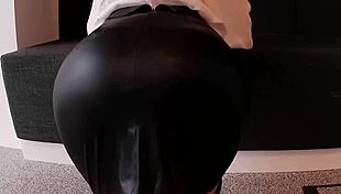 damn this hot milf in stockings looks fire 😍🔥