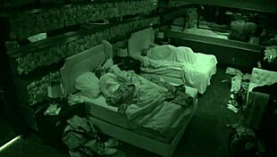 Hey Cody fingers Jessica while Matt and Raven jerk him off BB19 USA reality heat?