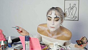 harley quinn cosplay makeup tease by miss daisy diamond for halloween