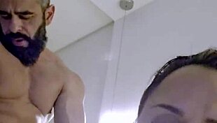 kalena mitrak - nao vai acreditar no papo sujo enquanto eu meto gostoso nela