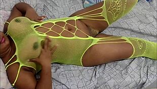 porra flooding that tight ebony anal after big black cock bangs her saggy tits and juicy pussy