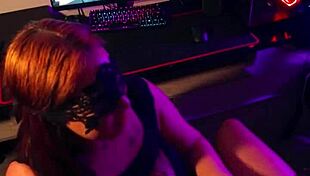 roommate catches me gaming but craves cock in her wet pussy now