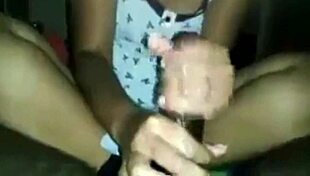 xingando o corno while fat latina milf gives handjob and tits bounce