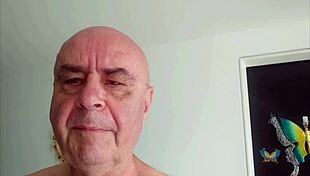 Morning pizza delivery turns into hot fuck fest