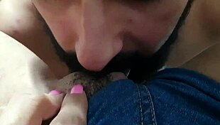 damn this jeans-short milf's fat clit and pussy flash for her cousin to slurp up big time 😜🚗