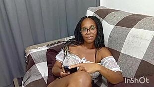 Minha amiga me chamou pra comer ela no pelo junto com o marido brocha! Can you believe it?