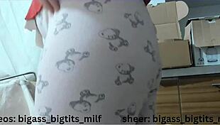 omg big ass milf in pajamas cameltoe masturbates wet pussy with toys 😍🔥